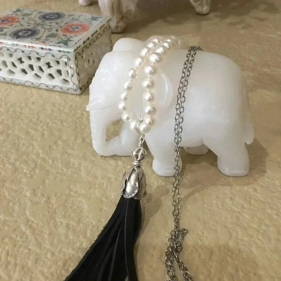 Leather And Pearls,Tassel Necklace,Long Pearl Necklace,June Birthday - Picture 5 of 6